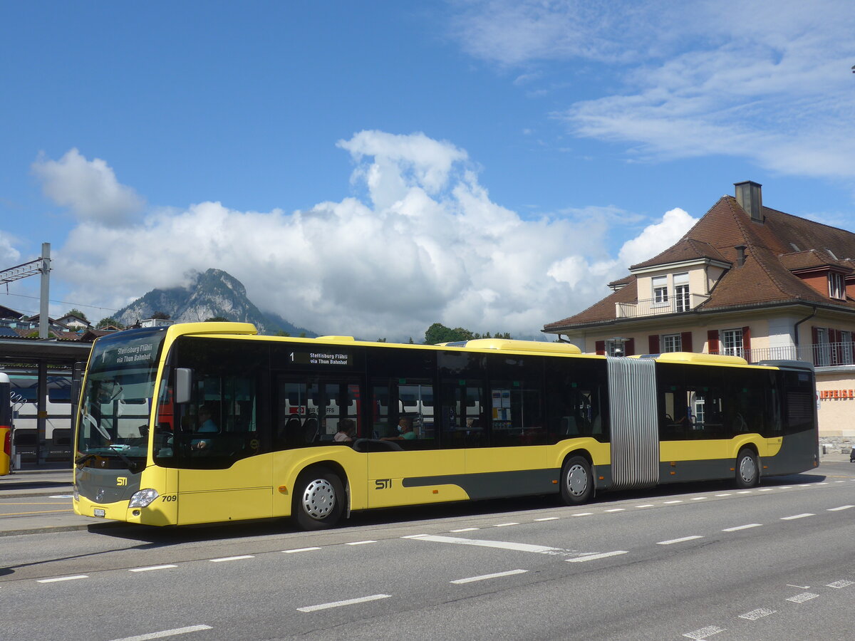 (226'989) - STI Thun - Nr. 709/BE 865'709 - Mercedes am 2. August 2021 beim Bahnhof Spiez