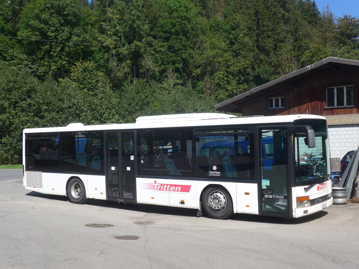 (228'015) - Tritten, Zweisimmen - Nr. 52/BE 26'971 - Setra (ex Interbus, Yverdon Nr. 52; ex AAGL Liestal Nr. 63) am 13. September 2021 in Zweisimmen, Garage