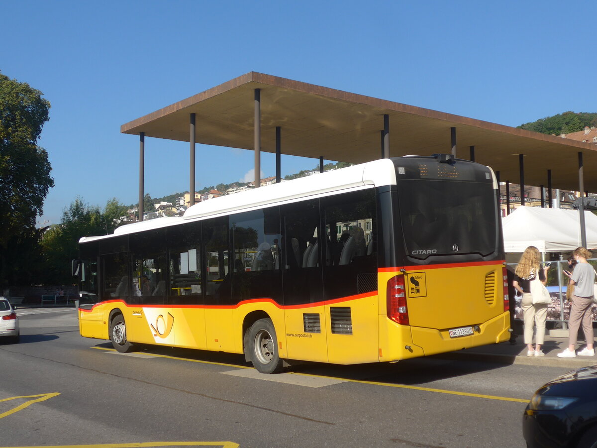 (228'071) - CarPostal Ouest - NE 113'901 - Mercedes am 18. September 2021 beim Bahnhof Neuch�tel