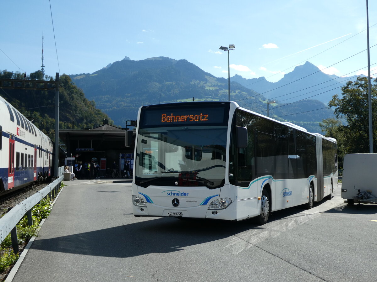 (228'591) - Schneider, Ermenswil - Nr. 3/SG 289'751 - Mercedes am 2. Oktober 2021 beim Bahnhof Ziegelbrcke