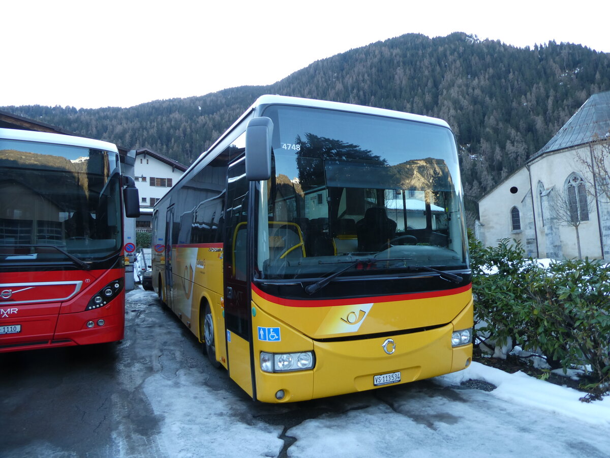 (231'673) - TMR Martigny - Nr. 128/VS 113'534 - Irisbus am 1. Januar 2022 in Le Ch�ble, Garage