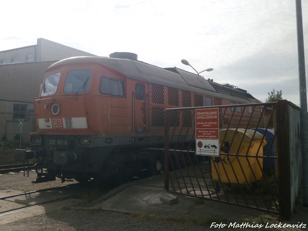 232 182 abgestellt auf dem Gel�nde der LEG in Delitzsch am 9.5.15