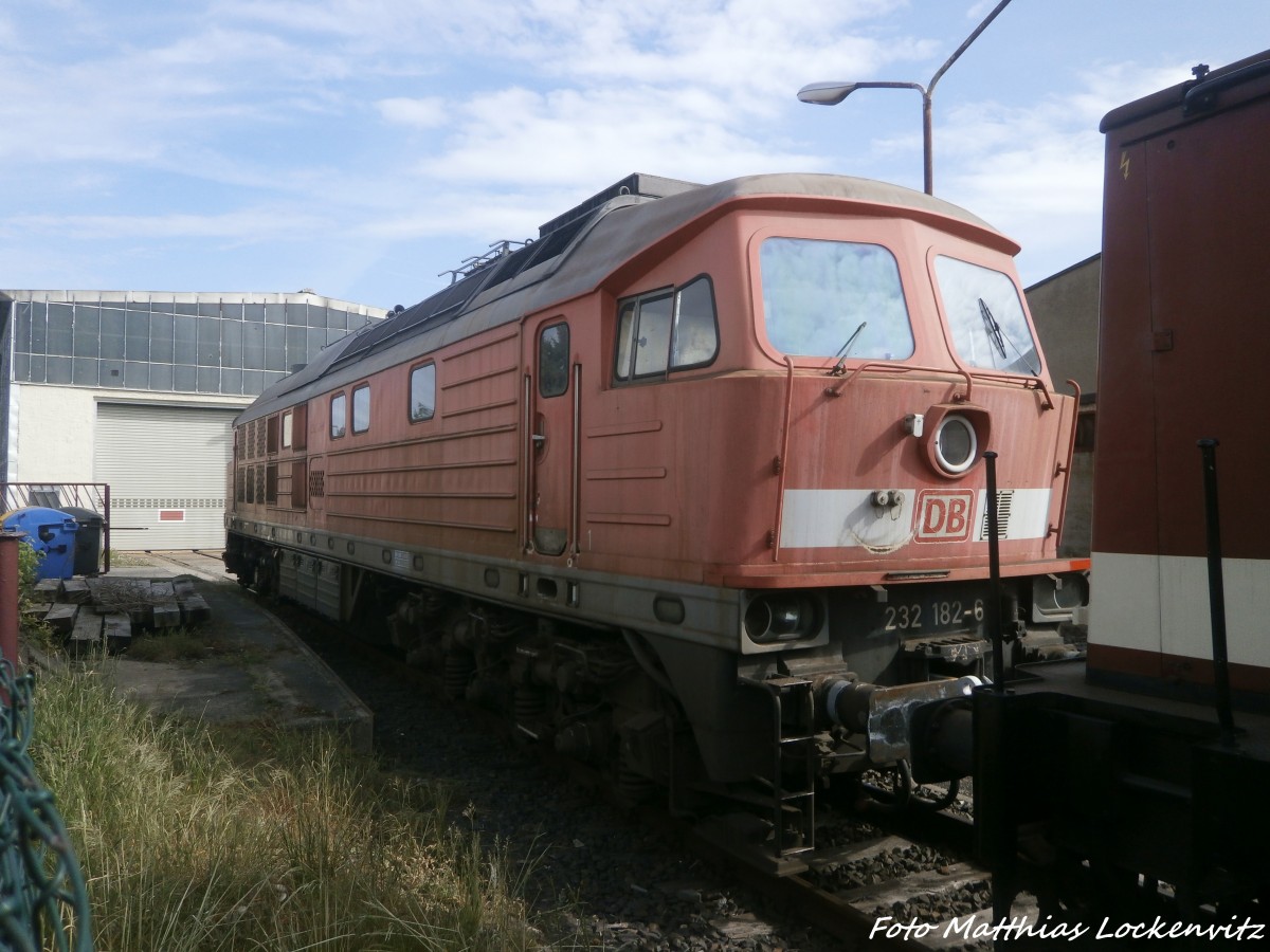 232 182 abgestellt auf dem Gel�nde der LEG in Delitzsch am 9.5.15