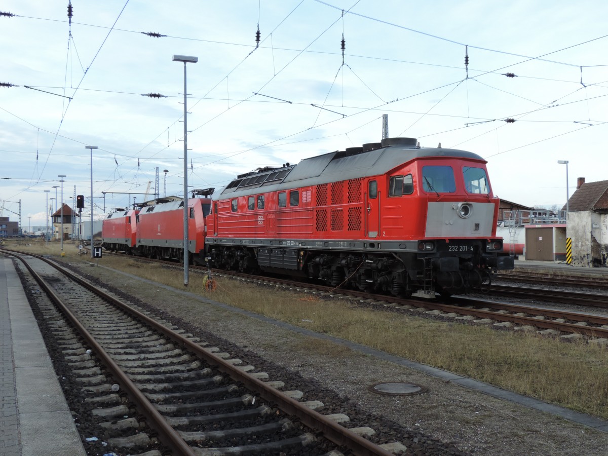 232 201-4 abgestellt am 07.02.2016 in Wismar
