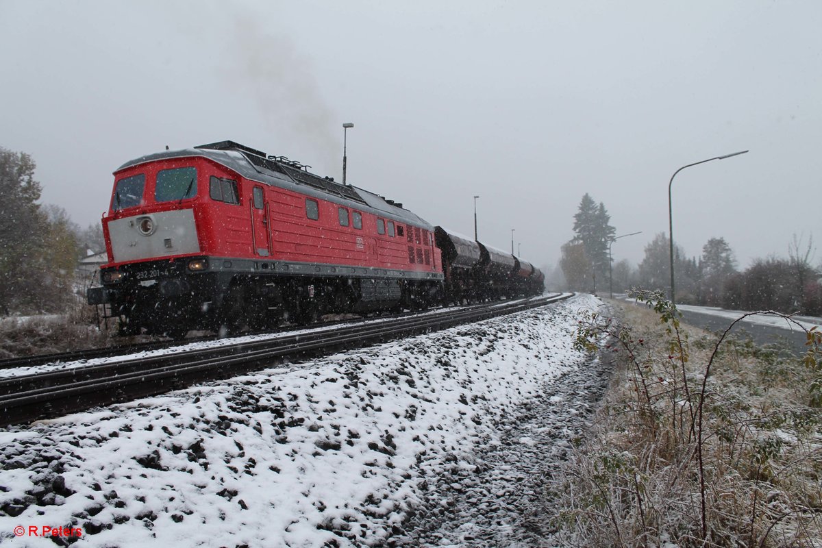 232 201-4 rangiert in Pechbrunn mit dem Schotterzug 62720. 11.11.16