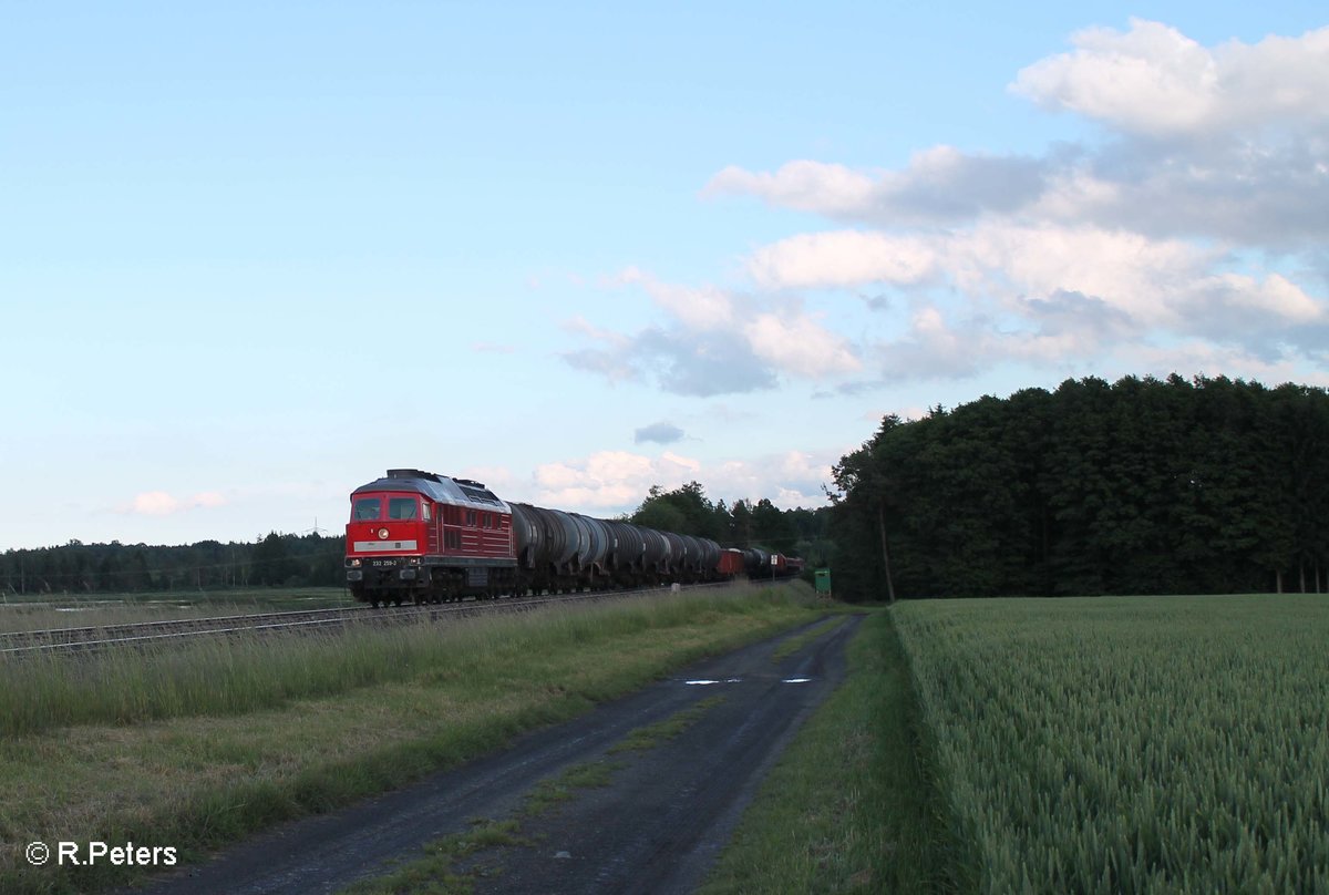 232 259-2 zieht den abendlichen 51716 NNR - LE Frankenwaldumleiter bei Oberteich. 15.06.16