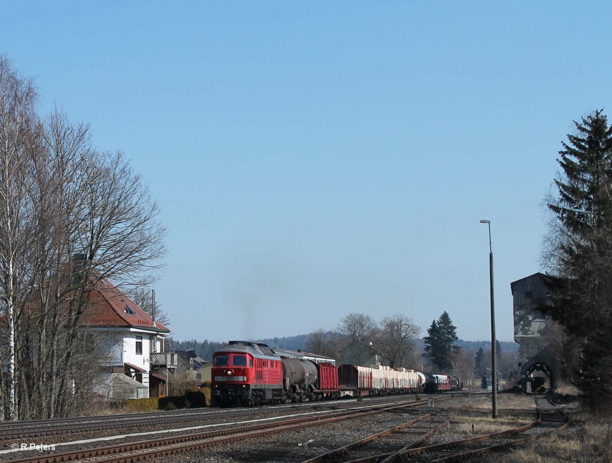 232 330-1 mit dem Frankenwald-Umleiter 51722 Nrnberg - Leipzig Engelsdorf in Pechbrunn. 17.03.16