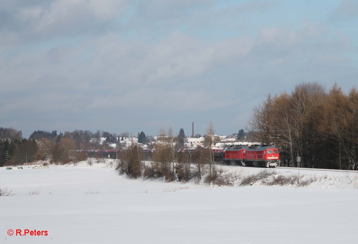 232 359-0 und 232 703-9 mit dem GA47382 Gefco Autotransportzug Cheb - Nürnberg hinter Waldershof. 03.02.15