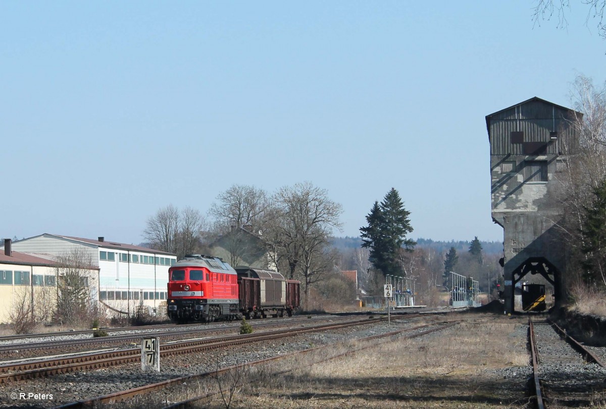 232 569-4 mit einem nur 3 Wagen 45365 Nrnberg - Cheb in Pechbrunn. 17.03.16