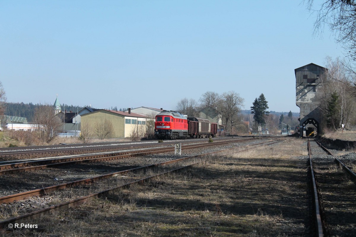 232 569-4 mit einem nur 3 Wagen 45365 Nrnberg - Cheb in Pechbrunn. 17.03.16