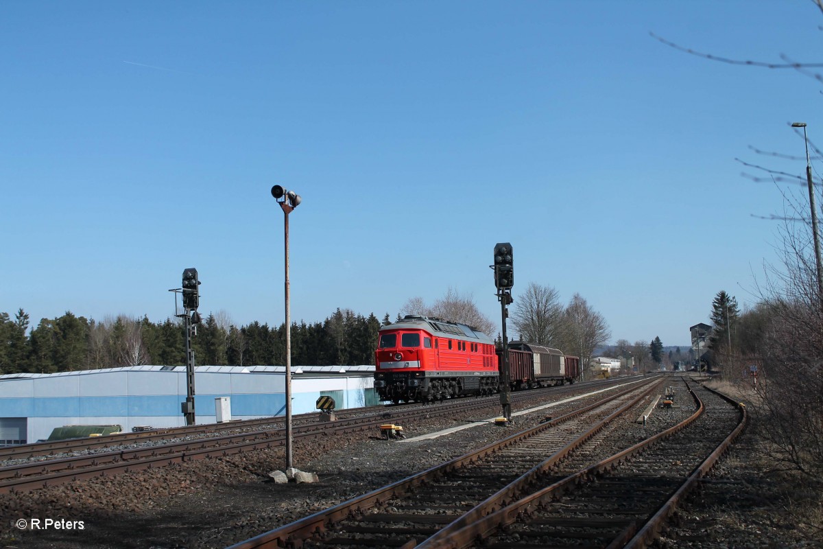 232 569-4 mit einem nur 3 Wagen 45365 Nrnberg - Cheb in Pechbrunn. 17.03.16