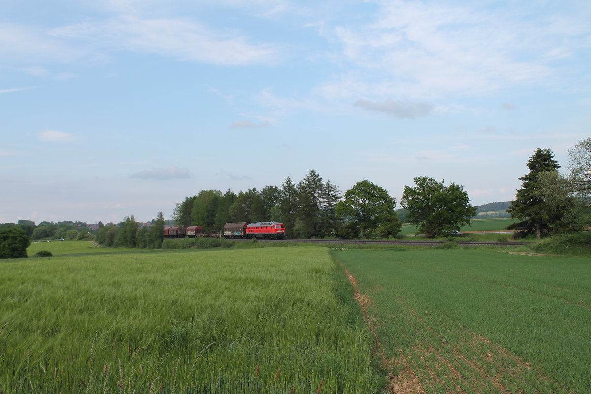 232 569-4 zieht bei Waldershof den 51082 LE - NNr Frankenwald Umleiter. 27.05.16