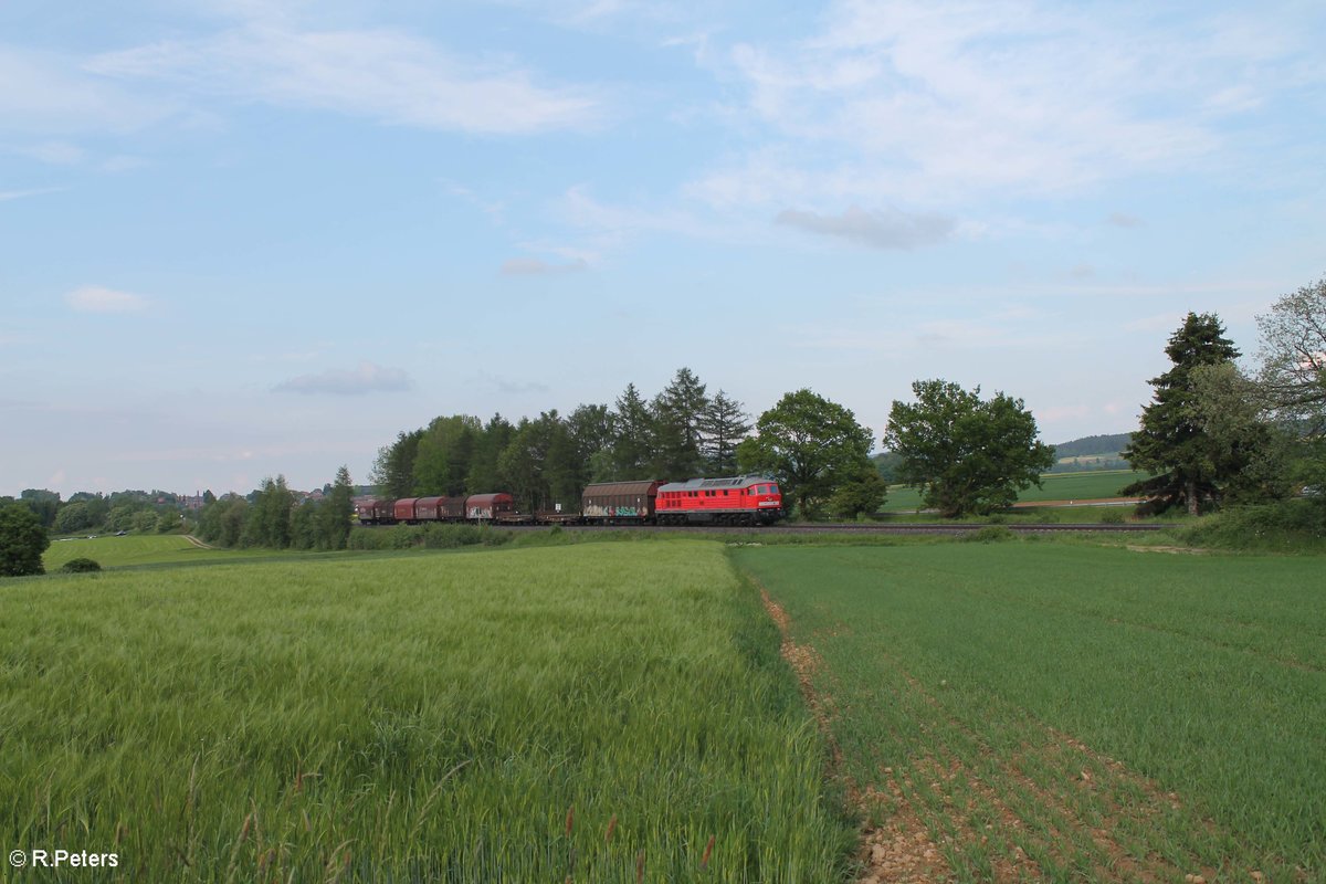 232 569-4 zieht bei Waldershof den 51082 LE - NNr Frankenwald Umleiter. 27.05.16