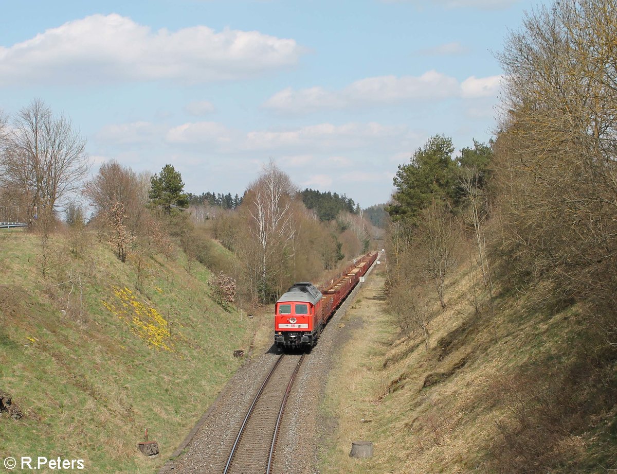 232 569 mit den 45392 Langschienen nach NNR in Seuen. 25.04.21