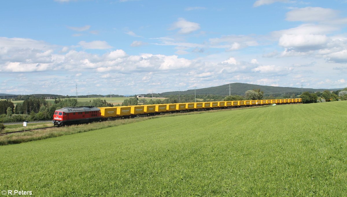 232 569 mit dem 45390 XTCH - XBS Schweizer Postcontainerzug bei Brand bei Marktredwitz. 02.07.20