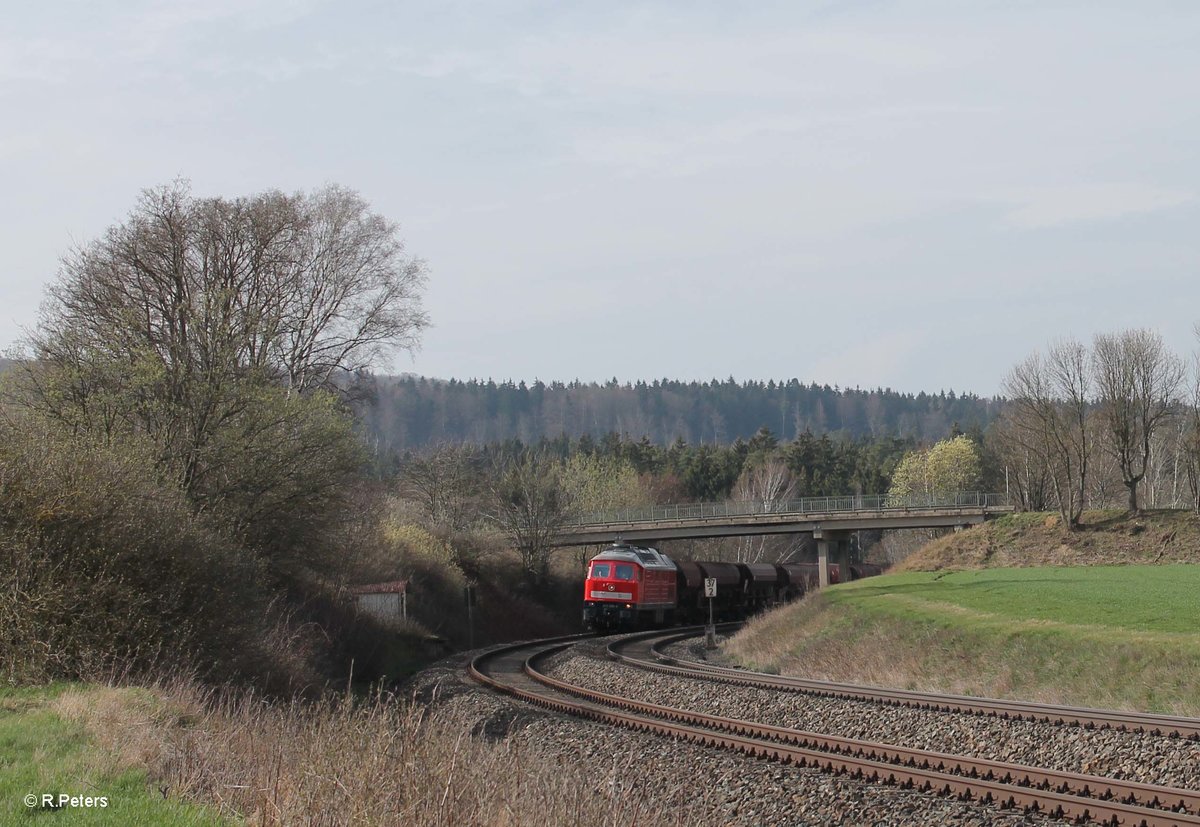 232 609-8 mit dem 62720 Schotterzug Pechbrunn nach Nürnberg bei Oberteich. 05.04.16