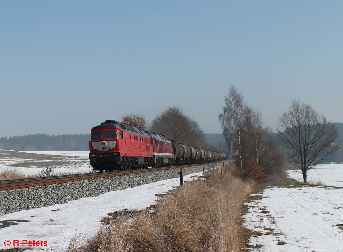 232 673-4 und 132 109 ziehen einen Kesselzug aus Vohburg Bayern Öl bei Naabdemenreuth . 16.02.17