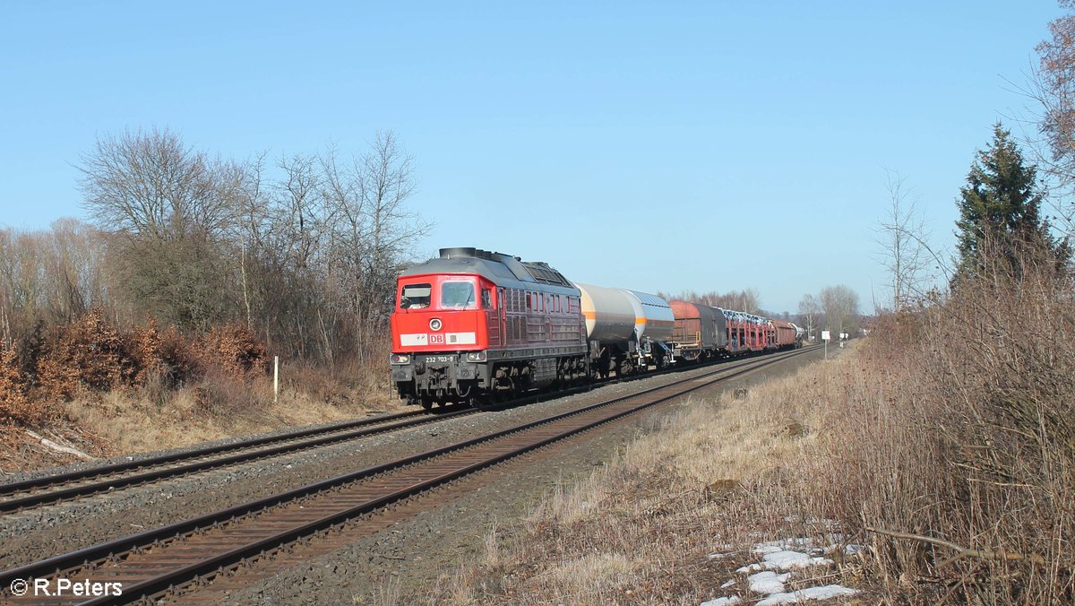 232 703 mit dem EZ 45368 XTCH - NNR bei Waldershof. 16.02.19