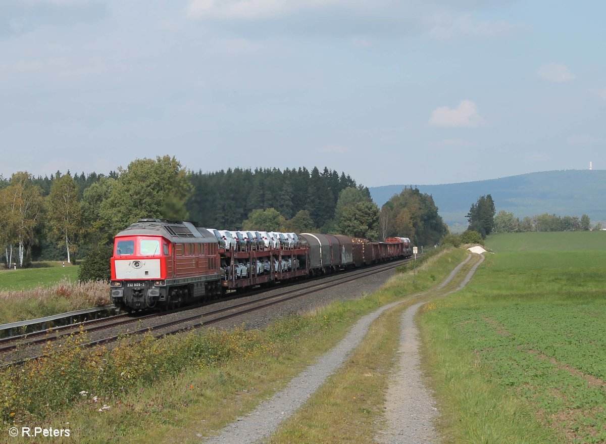 232 909-8 zieht bei neudes den EZ 51617 Zwickau - Nürnberg. 23.09.17