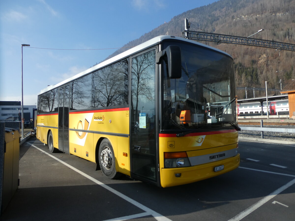 (232'423) - Spring, Schwenden - BE 26'671 - Setra am 24. Januar 2022 beim Bahnhof Interlaken Ost