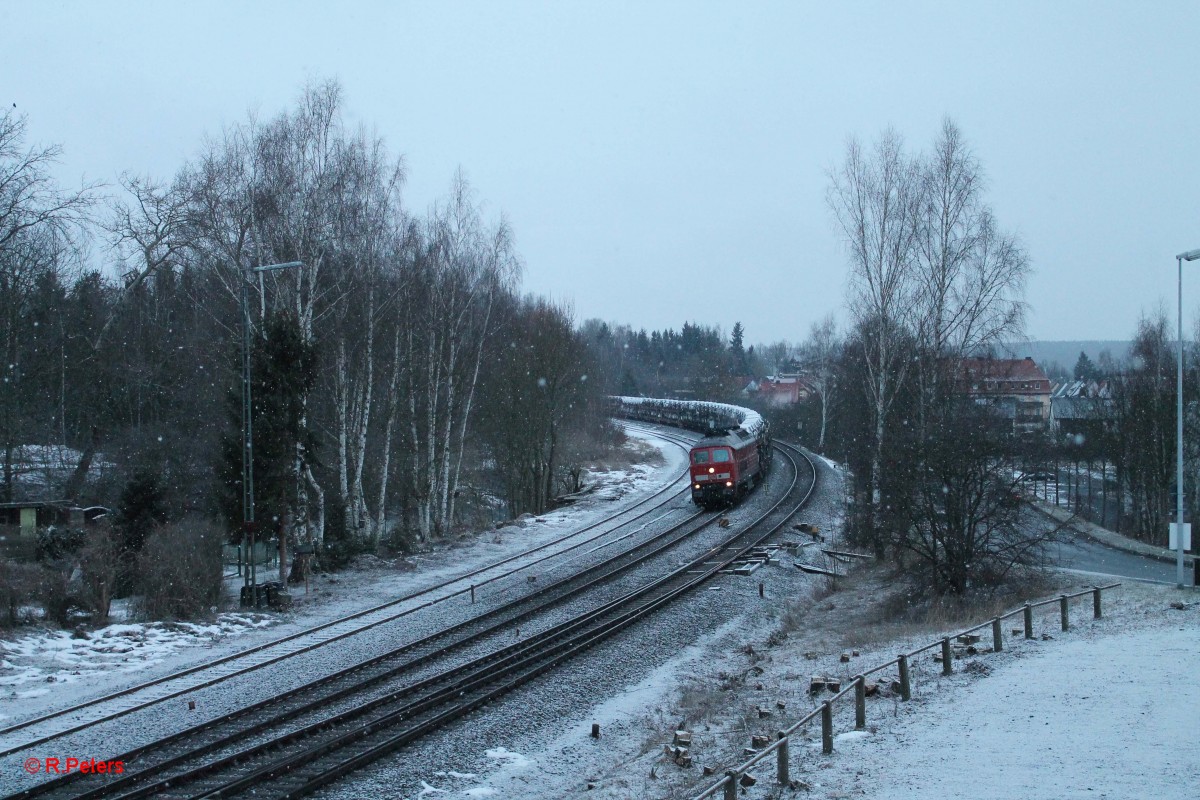 233 176 bei der Einfahrt in Marktredwitz mit dem 51683 Zwickau - Nürnberg. 28.02.15