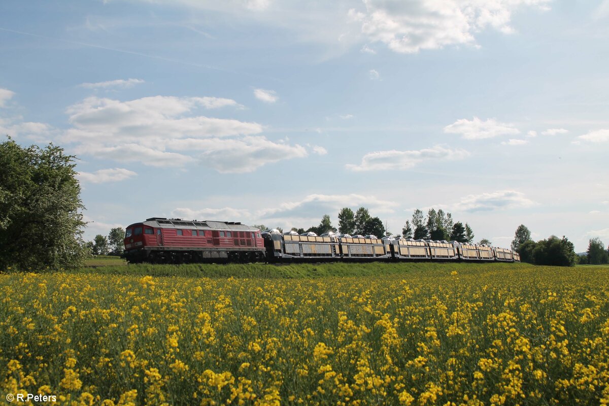 233 452 mit dem GAG47387 Toyota Autotransportzug nach Cheb bei Brand bei Marktredwitz. 22.05.22