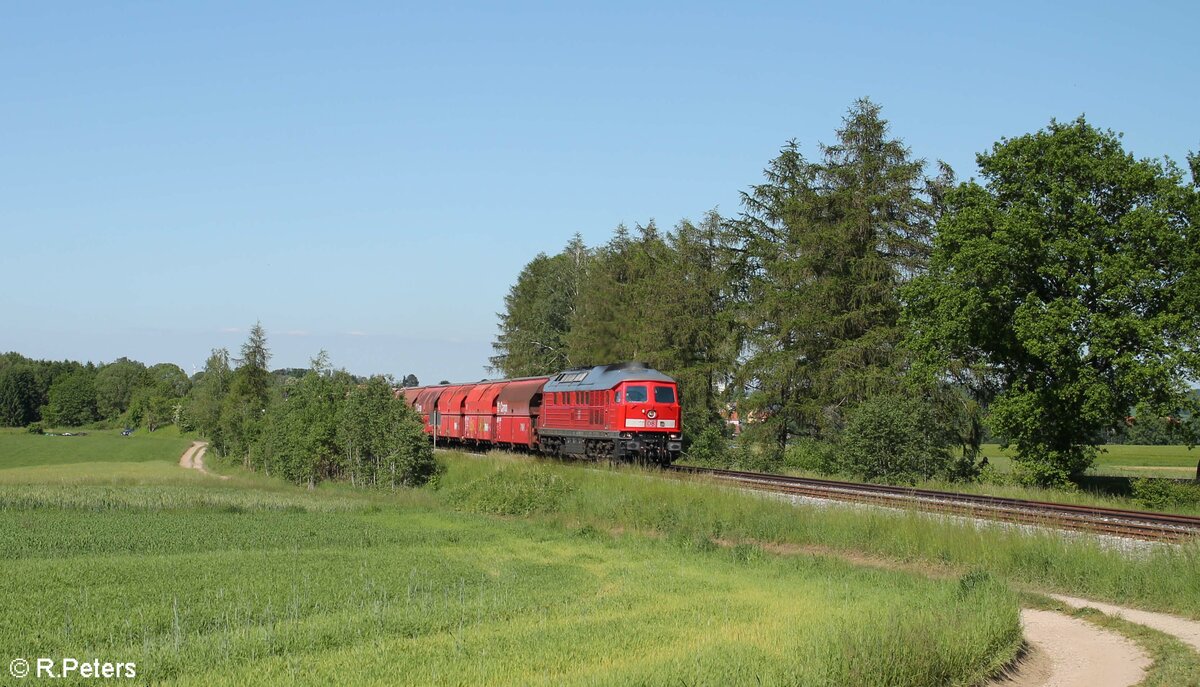 233 521 mit dem GAG 44330 Gibszug nach Ipfhofen bei Waldershof. 14.06.21