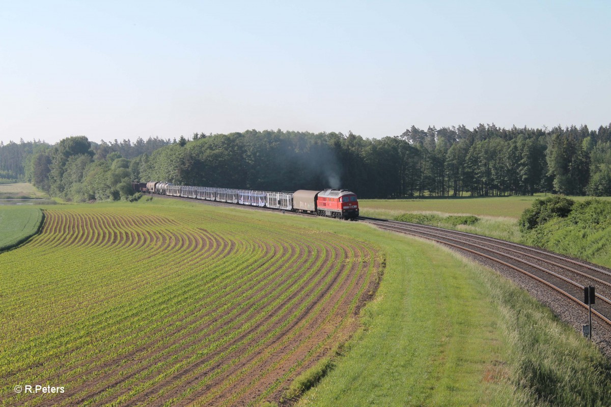 233 636-0 müht sich ein klein wenig die Steigung rauf bei Oberteich mit dem 45367 NNR - XTCH. 05.06.15