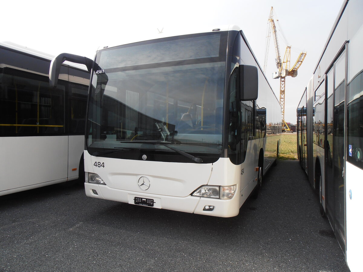 (233'880) - Intertours, Domdidier - Nr. 484 - Mercedes (ex PostAuto Bern Nr. 1; ex Klopfstein, Laupen Nr. 1) am 13. Mrz 2022 in Domdidier, Garage