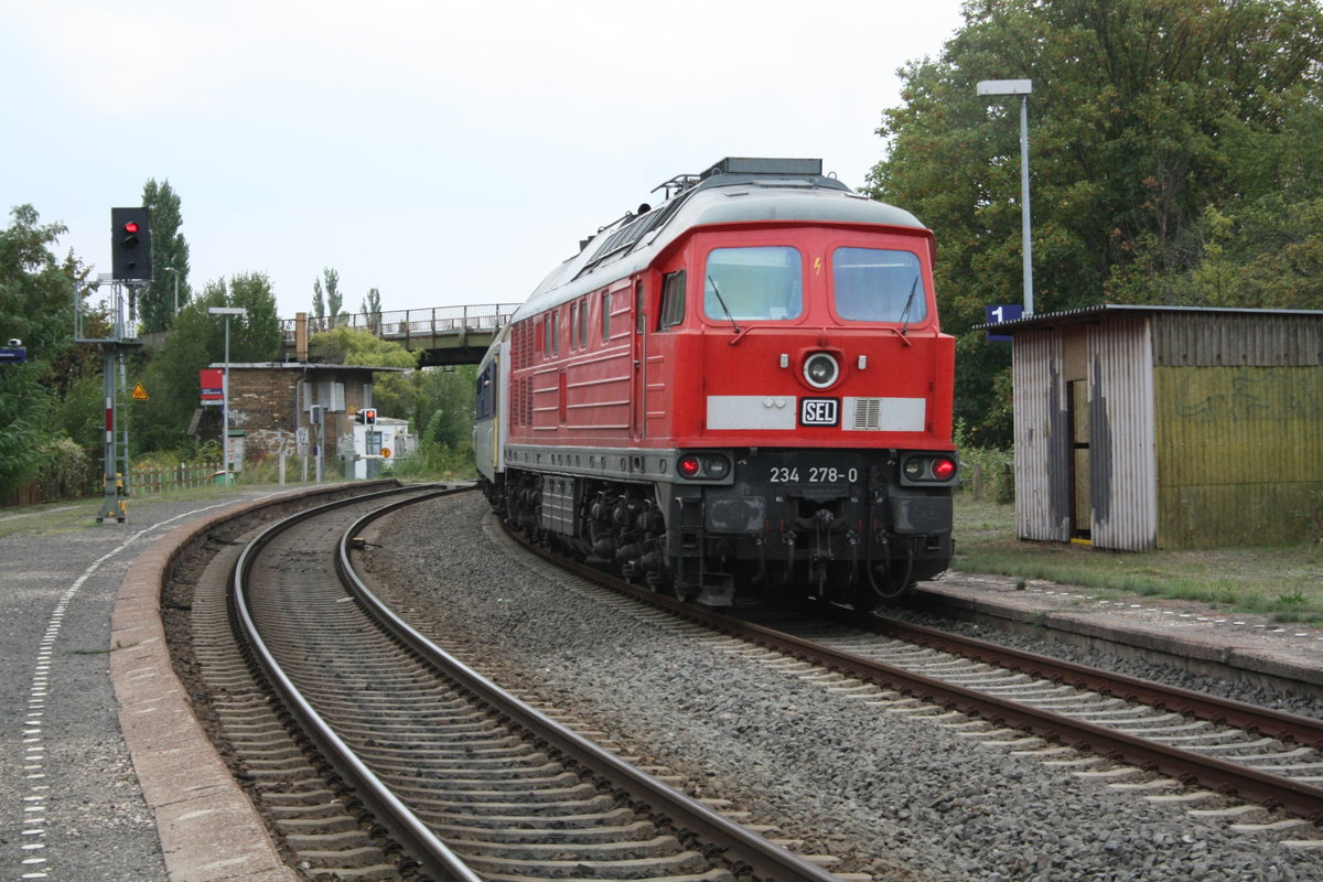 234 278 der SEL im Auftrag f�r die MRB bei der Durchfahrt des Bahnhofs Leipzig-Werkst�ttenstra�e als RE mit ziel Chemnitz Hbf am 1.9.19