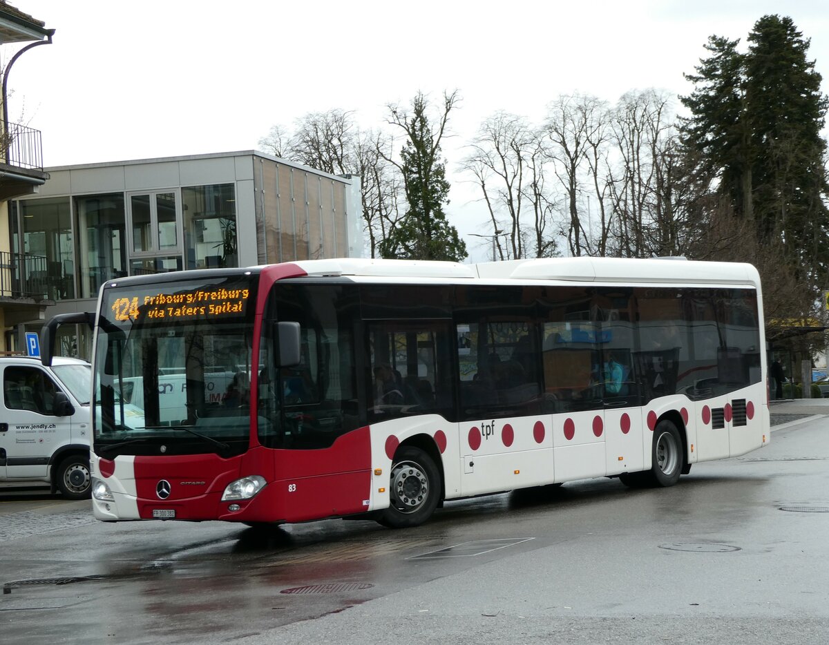 (234'232) - TPF Fribourg - Nr. 83/FR 300'382 - Mercedes am 8. April 2022 beim Bahnhof D�dingen