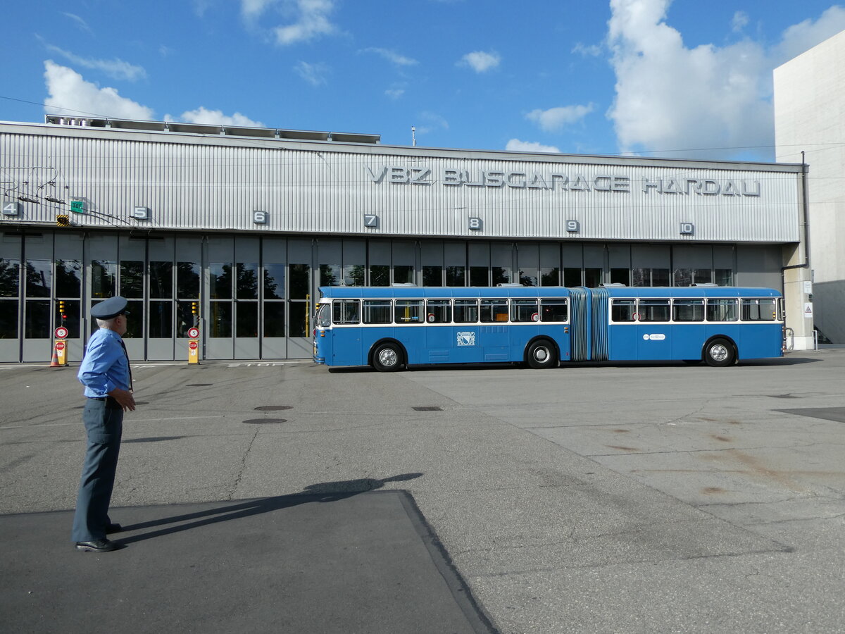 (236'371) - VBZ Zrich (TMZ) - Nre. 540/ZH 187'540 - Saurer/Saurer (ex Nr. 7540; ex Nr. 540) am 28. Mai 2022 in Zrich, Garage Hardau (mit Chauffeur)