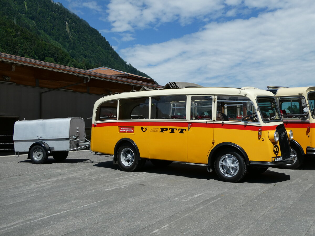 (237'603) - Schmid, Thrishaus - Nr. 3/BE 26'760 - Saurer/Gangloff (ex Geiger, Adelboden Nr. 3) am 26. Juni 2022 in Mlenen, Kanderarena