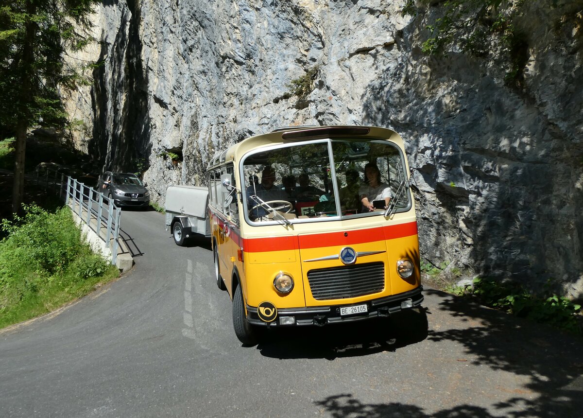 (237'674) - Schmid, Thrishaus - Nr. 9/BE 26'105 - Saurer/R&J (ex Geiger, Adelboden Nr. 9) am 26. Juni 2022 in Kiental, Aussichtsplattform