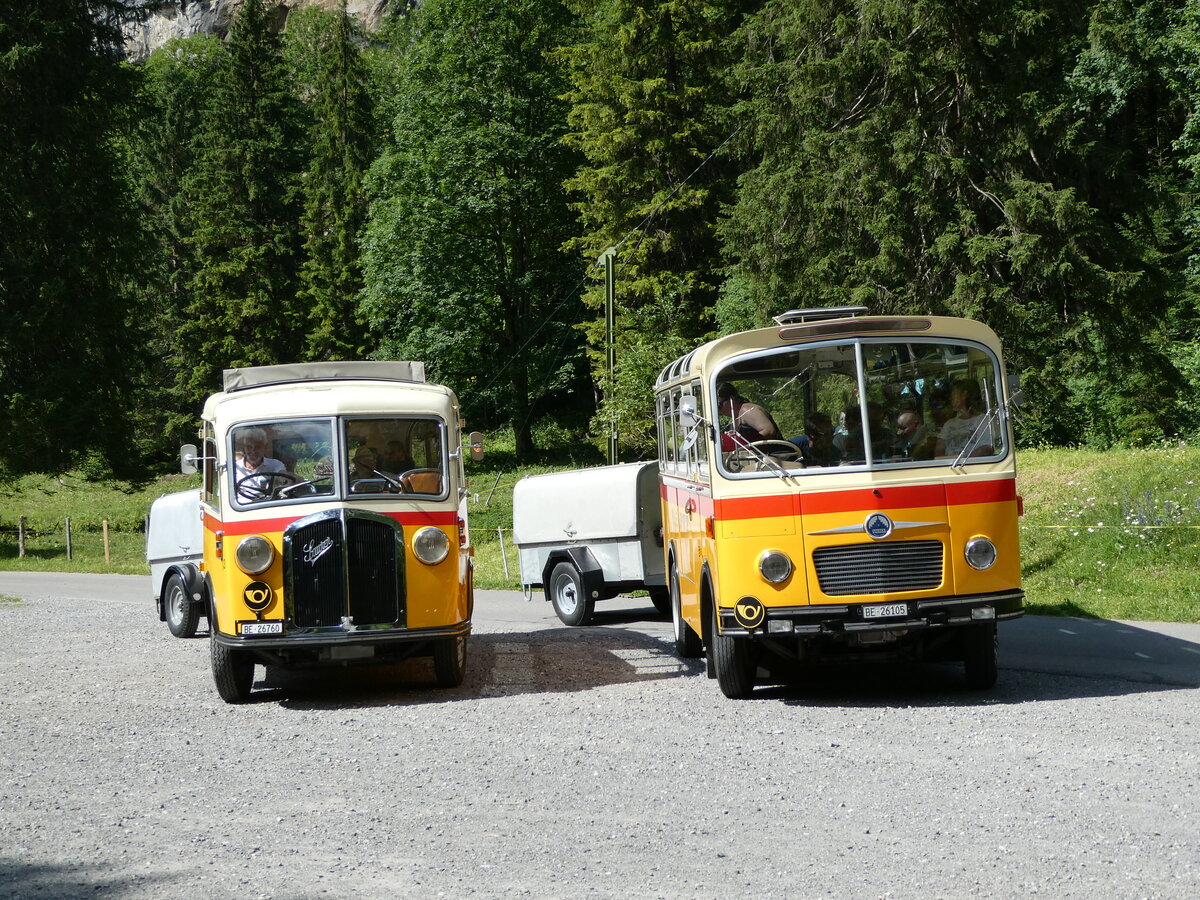 (237'709) - Schmid, Th�rishaus - Nr. 3/BE 26'760 - Saurer/Gangloff (ex Geiger, Adelboden Nr. 3) + Nr. 9/BE 26'105 - Saurer/R&J (ex Geiger, Adelboden Nr. 9) am 26. Juni 2022 in Kiental, Tschingel