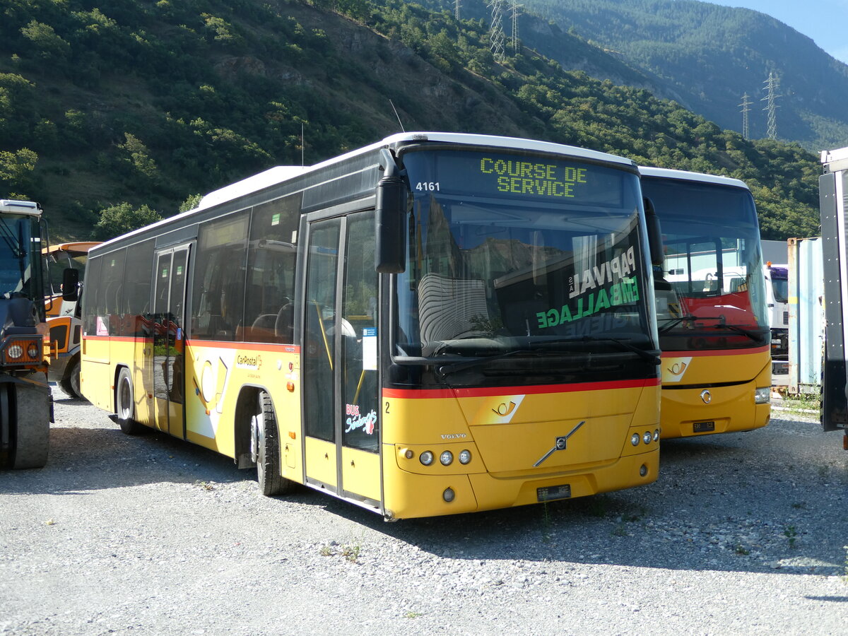 (238'074) - PostAuto Wallis - Nr. 2 - Volvo (ex CarPostal Ouest; ex SAPJV, L'Isle Nr. 11) am 16. Juli 2022 in Saxon, Garage Visa