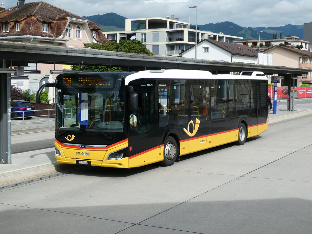 (239'290) - PostAuto Ostschweiz - SZ 58'002 - MAN am 20. August 2022 beim Bahnhof Uznach