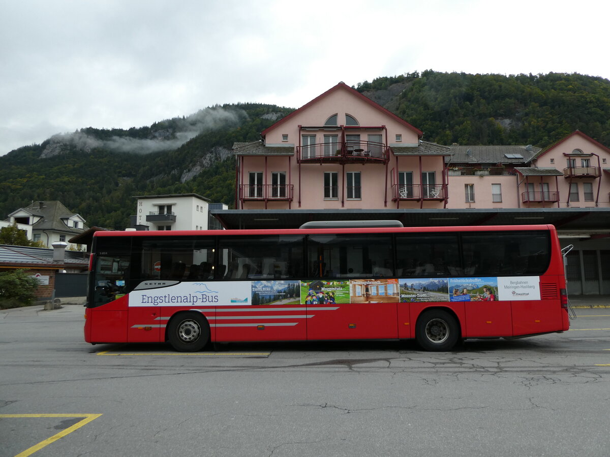 (240'236) - AFA Adelboden - Nr. 24/BE 26'701 - Setra am 25. September 2022 in Meiringen, Postautostation (Einsatz: PostAuto fr Engstlenalp-Bus)