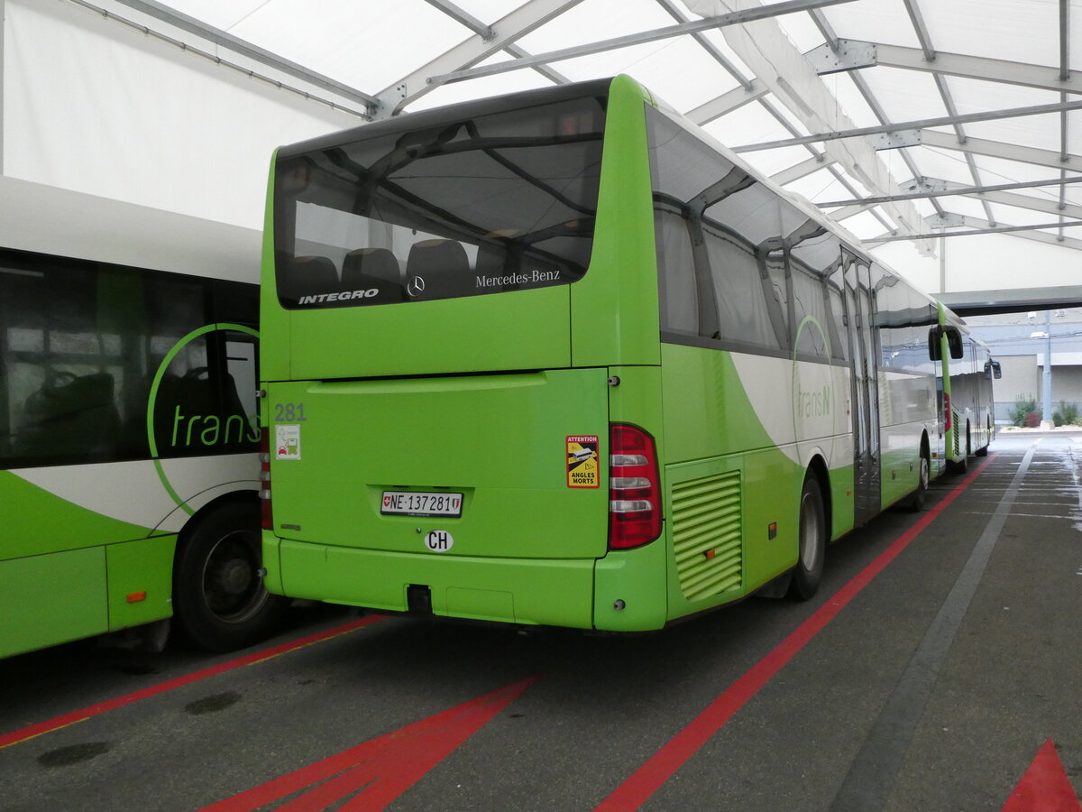 (240'413) - transN, La Chaux-de-Fonds - Nr. 281/NE 137'281 - Mercedes am 1. Oktober 2022 in La Chaux-de-Fonds, D�p�t 