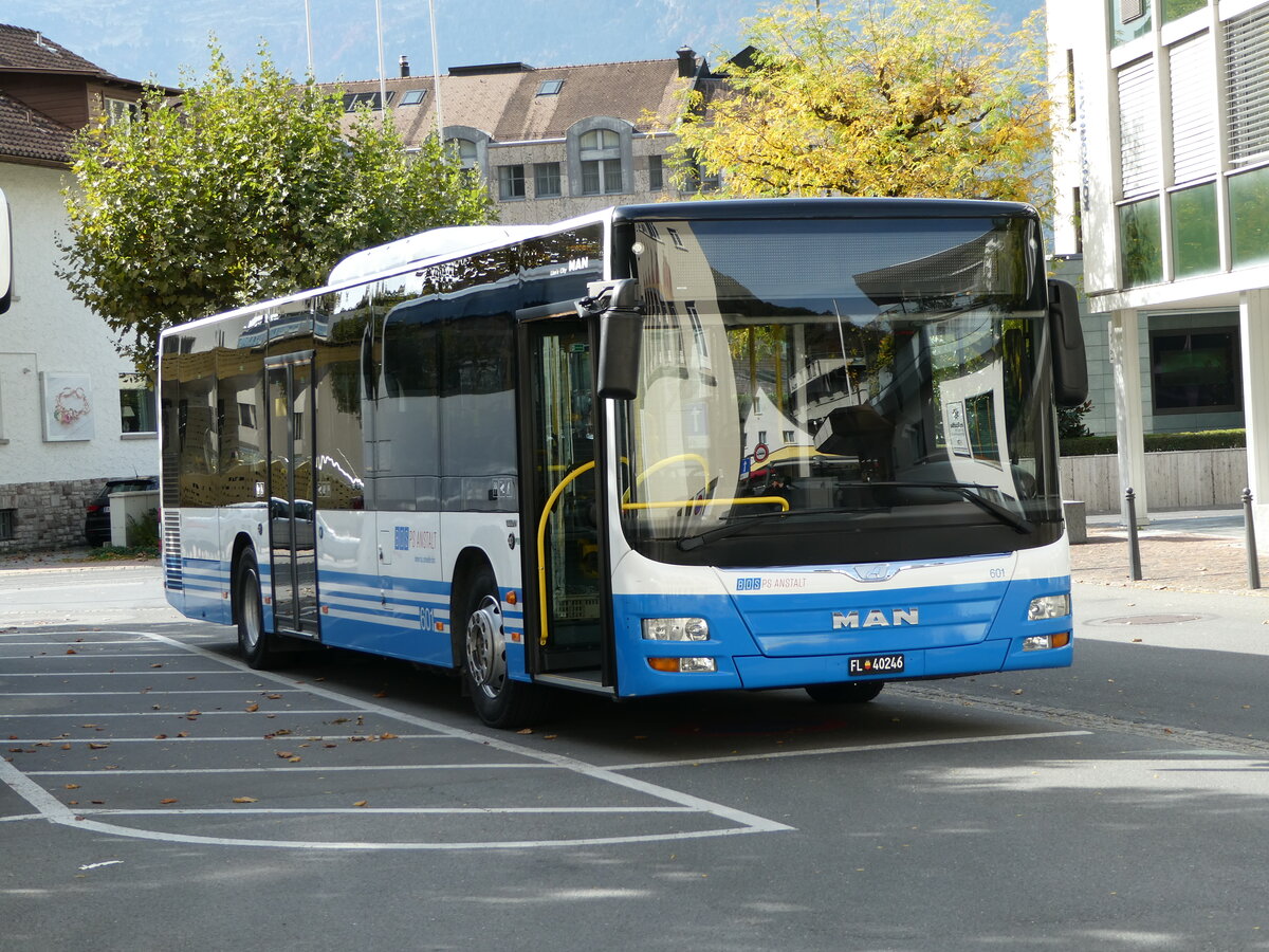 (240'953) - BOS PS Anstalt, Vaduz - Nr. 601/FL 40'246 - MAN (ex Dr. Richard, A-Wien Nr. 1181) am 11. Oktober 2022 in Vaduz, St�dtle
