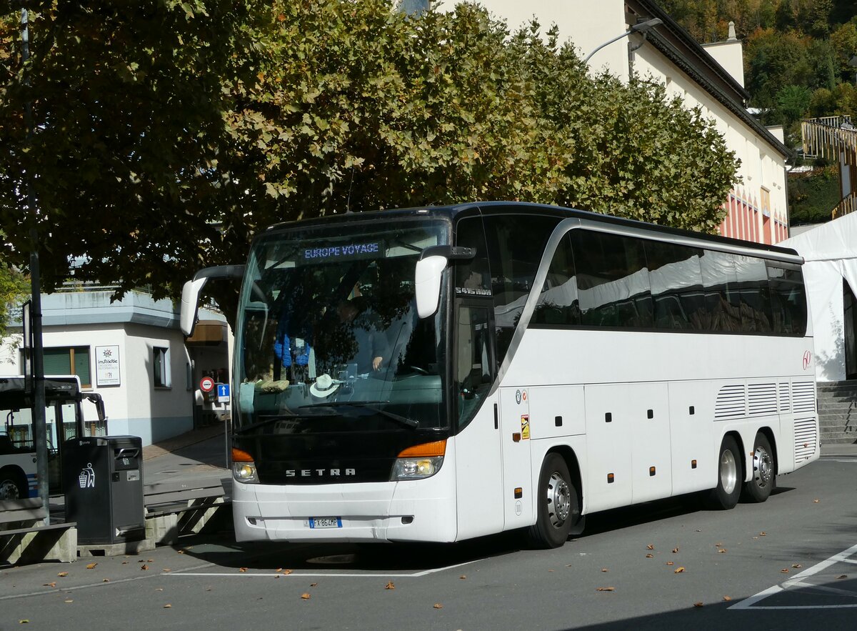 (240'962) - Aus Italien: Europe Voyage - Nr. 111/FX-864 MP - Setra am 11. Oktober 2022 in Vaduz, St�dtle