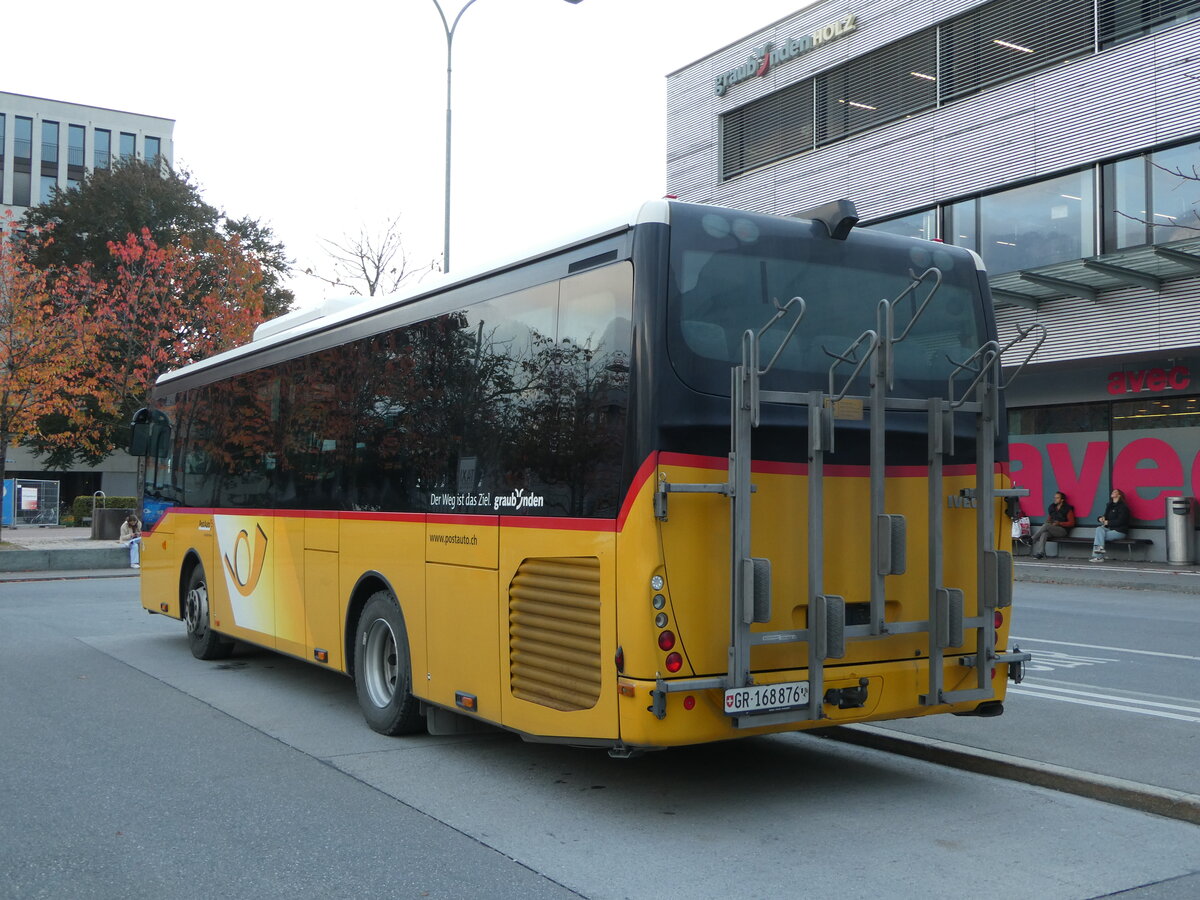 (241'156) - PostAuto Graub�nden - GR 168'876 - Irisbus am 12. Oktober 2022 beim Bahnhof Landquart
