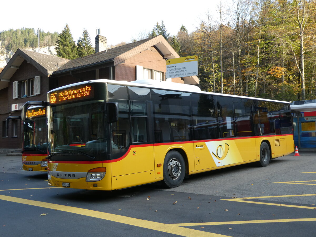 (242'068) - Flck, Brienz - Nr. 8/BE 643'926 - Setra am 31. Oktober 2022 auf dem Brnigpass