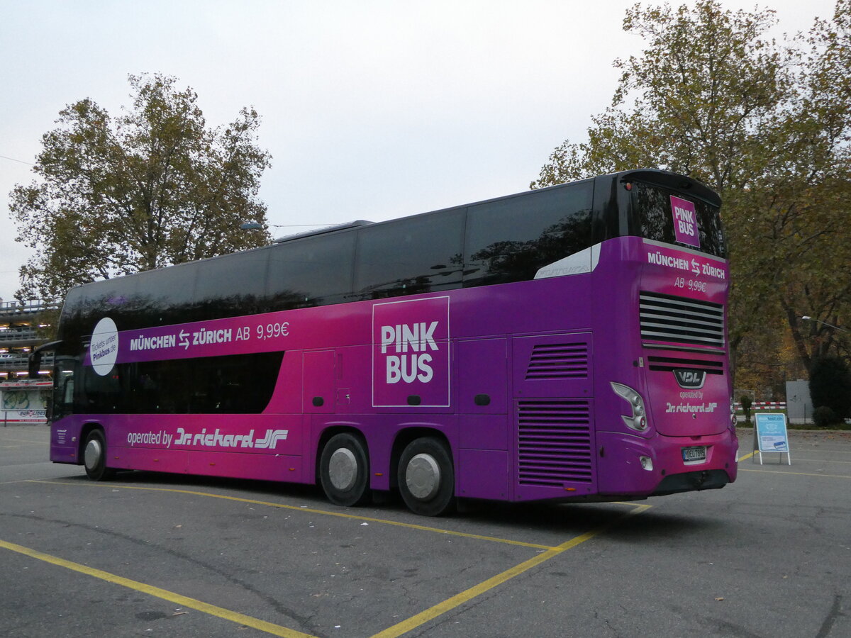 (242'669) - Aus Deutschland: Dr. Richard, M�nchen - M-EU 7895 - VDL am 13. November 2022 in Z�rich, Sihlquai