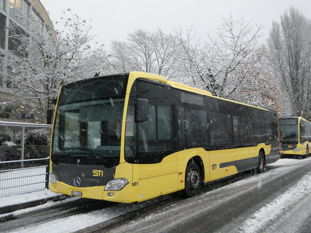 (243'677) - STI Thun - Nr. 181/BE 752'181 - Mercedes am 9. Dezember 2022 bei der Schifflndte Thun