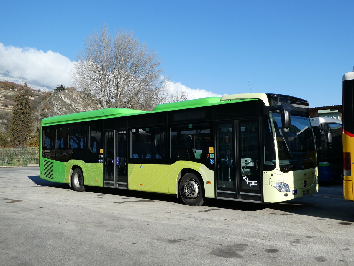 (243'769) - TPC Aigle - Nr. 35/VS 435'059 - Mercedes (ex M�ller, D-Biblis) am 11. Dezember 2022 in Sion, Interbus