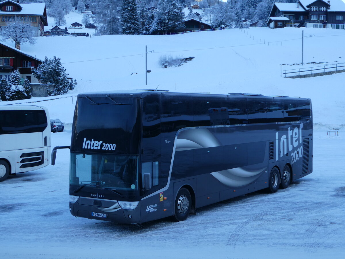 (244'006) - Aus Frankreich: Inter 2000, Colombes - FD 846 LT - Van Hool am 18. Dezember 2022 in Grindelwald, Grund