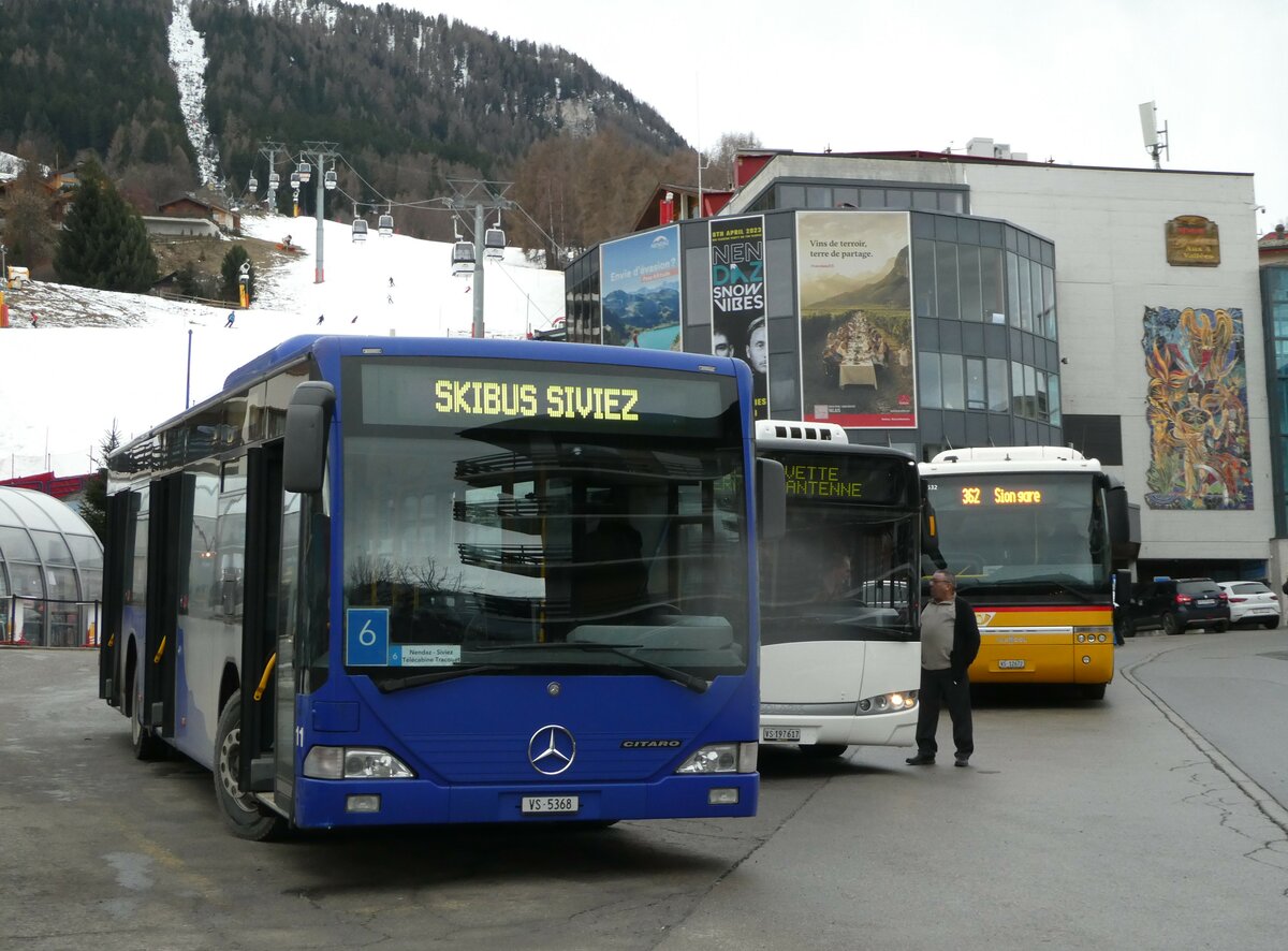 (244'202) - Lathion, Sion - Nr. 11/VS 5368 - Mercedes (ex VZO Gr�ningen Nr. 74) am 26. Dezember 2022 in Haute-Nendaz, T�l�cabine