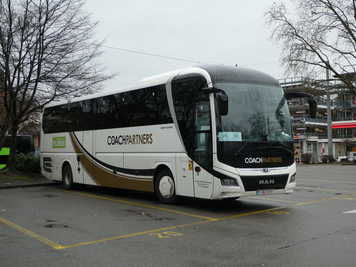 (244'400) - Aus Belgien: Coach Partners - 1-XNJ-511 - MAN am 3. Januar 2023 in Z�rich, Sihlquai