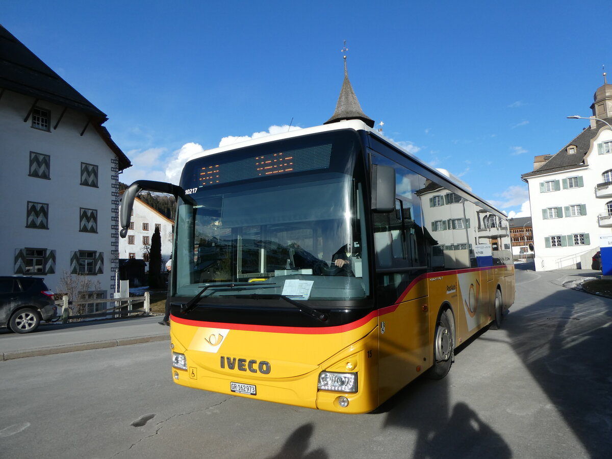 (245'157) - PostAuto Graubnden - Nr. 15/GR 162'973/PID 10'217 - Iveco (ex Fontana, Ilanz Nr. 15) am 18. Januar 2023 in Vella, Post